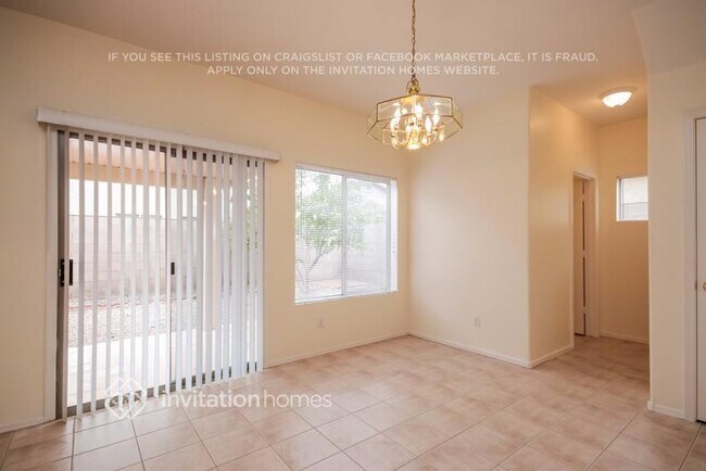 Building Photo - 2713 E La Costa Dr