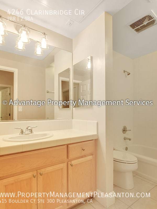 Building Photo - 4246 Clarinbridge Cir