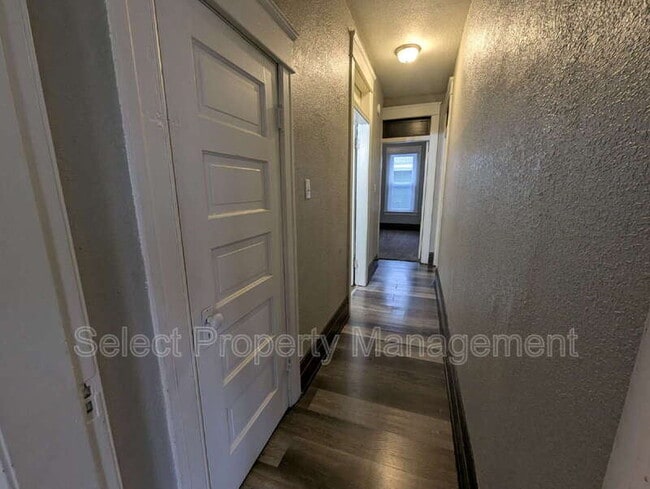 Building Photo - 345 W Williams St