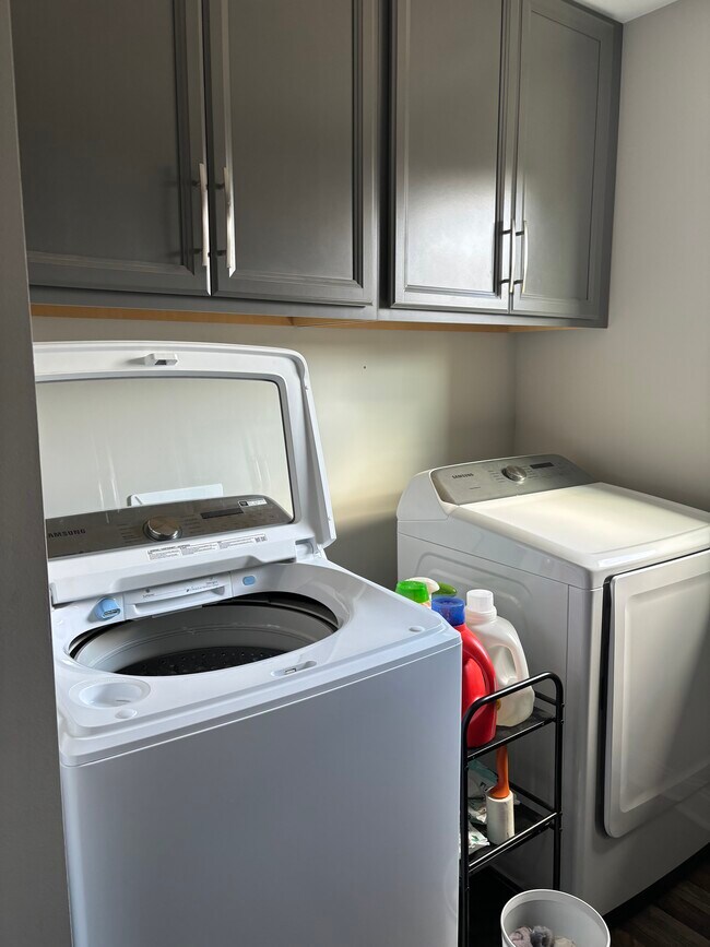 Laundry room - 1086 Spicer Dr