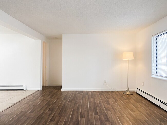 Building Photo - 8367 S Reed St