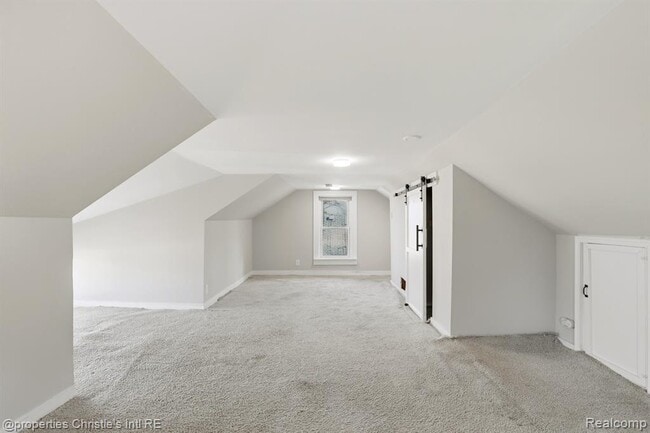 Building Photo - 1953 Brighton St