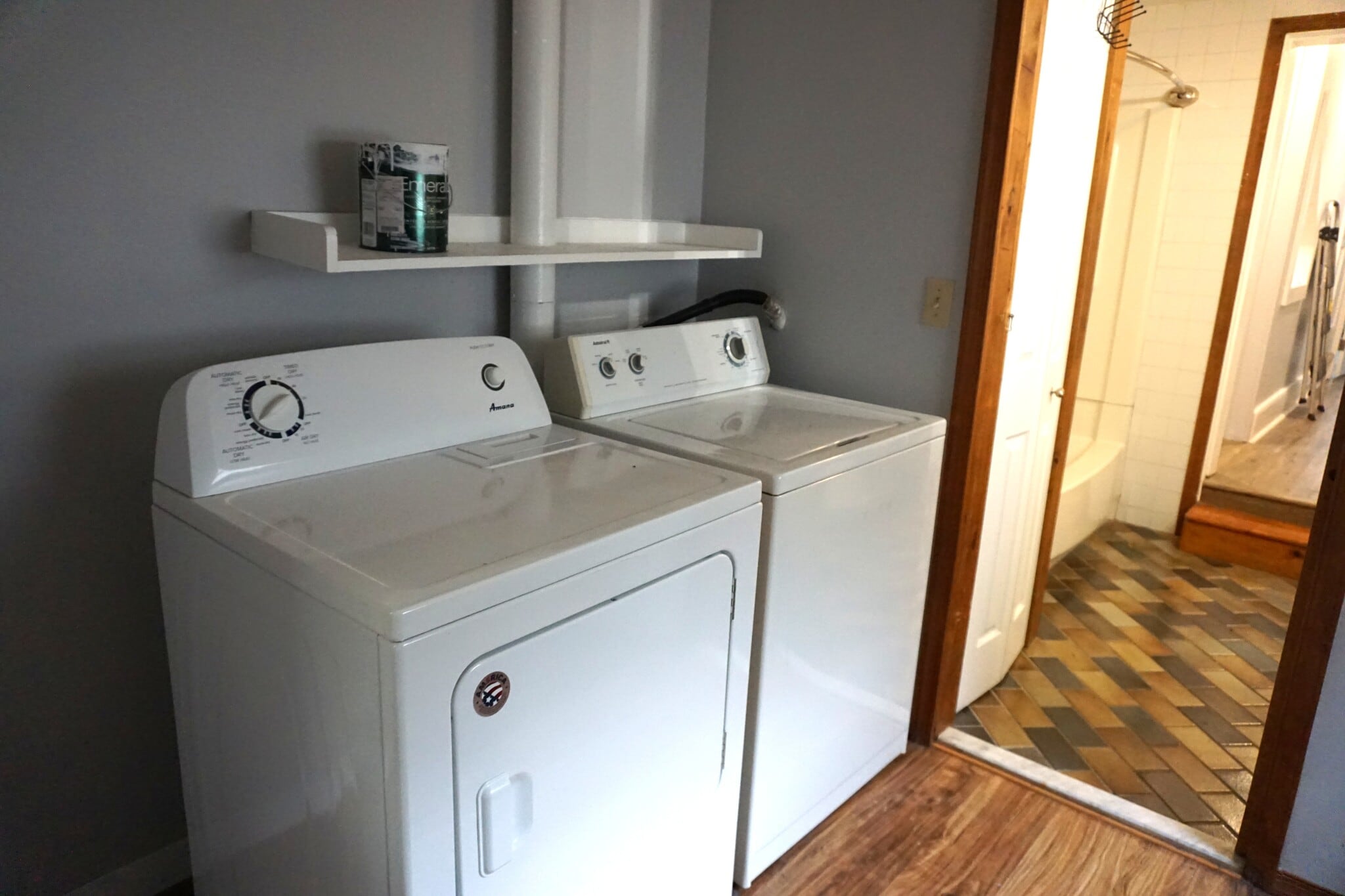 Building Photo - 8 N Delaware Dr