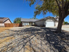 Building Photo - Newly available