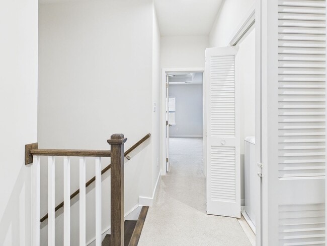 Building Photo - 428 Crofton Village Terrace