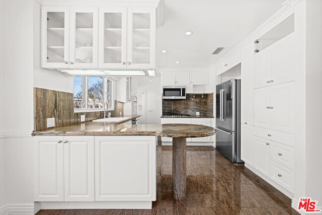 Building Photo - 500 Smithwood Dr