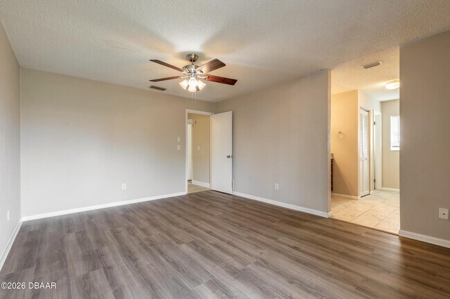 Building Photo - 10 Cormorant Ct