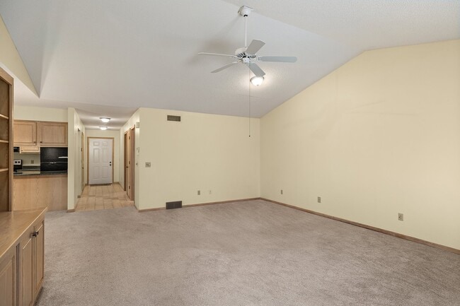 Building Photo - Riva Ridge