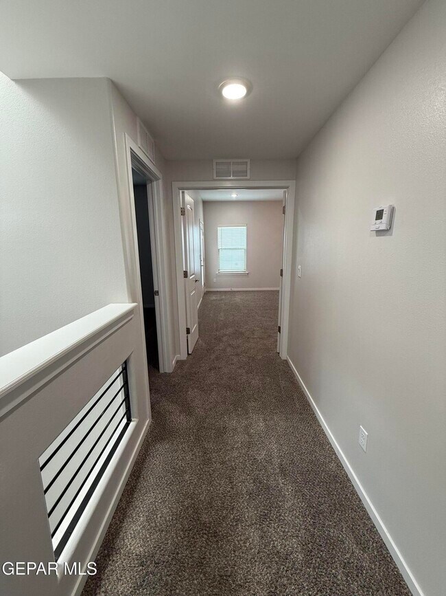 Building Photo - 804 Blingwood