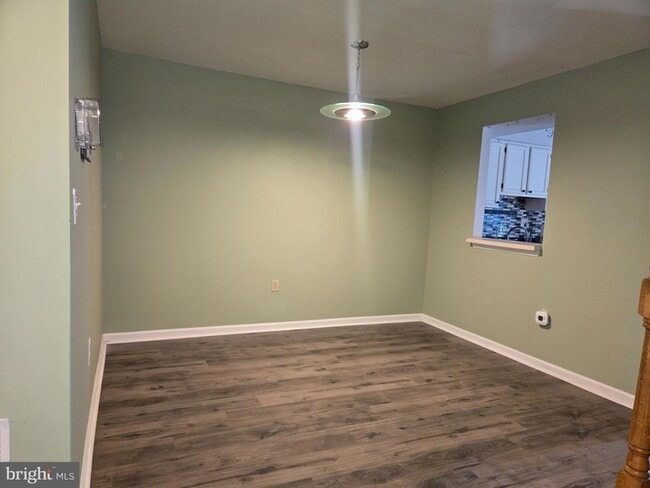 Building Photo - 2118 Cedar Barn Way