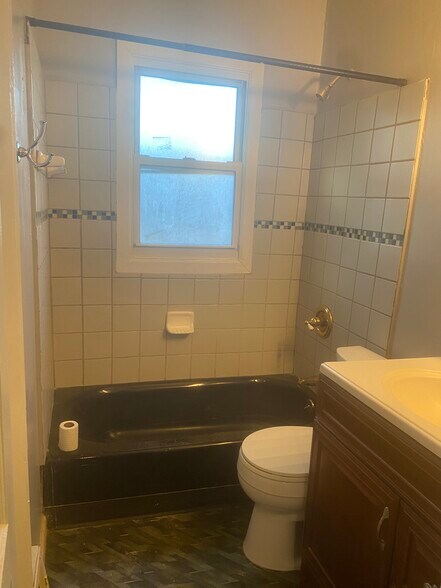 Bathroom - 5926 Harney Ave