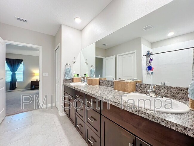 Building Photo - 11116 Sage Canyon Dr.