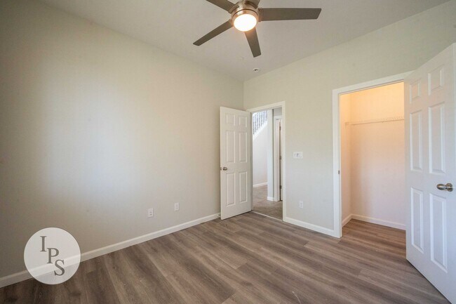 Building Photo - Clovis Eastside Home, 4BR/3BA, Built 2017 - Lots of Amenities!