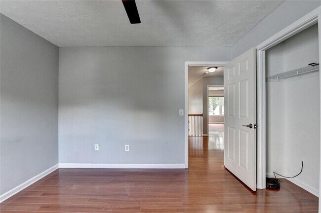 Building Photo - 702 Ashley Glen Ln