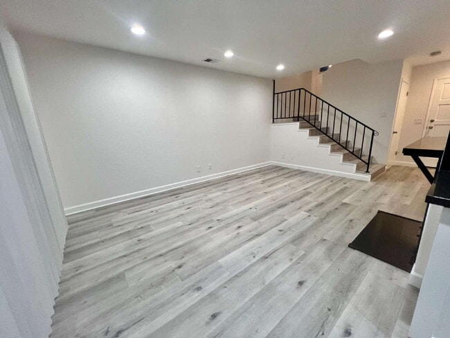 Building Photo - Remodeled 2 Bedroom home San Jose Home in great location