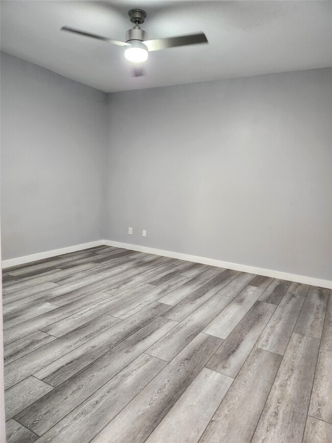 Building Photo - 6500 Harbor Town Dr