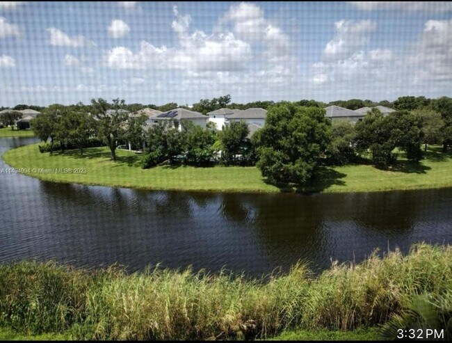 Building Photo - 3520 Whitehall Dr