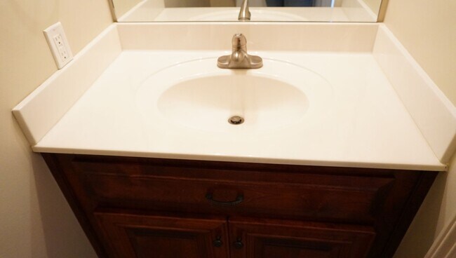 Building Photo - 3406FBarack