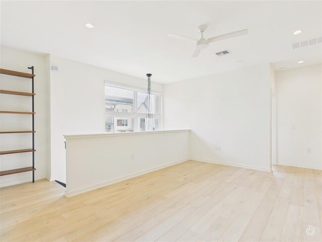 Building Photo - 3306 Cantwell Ln