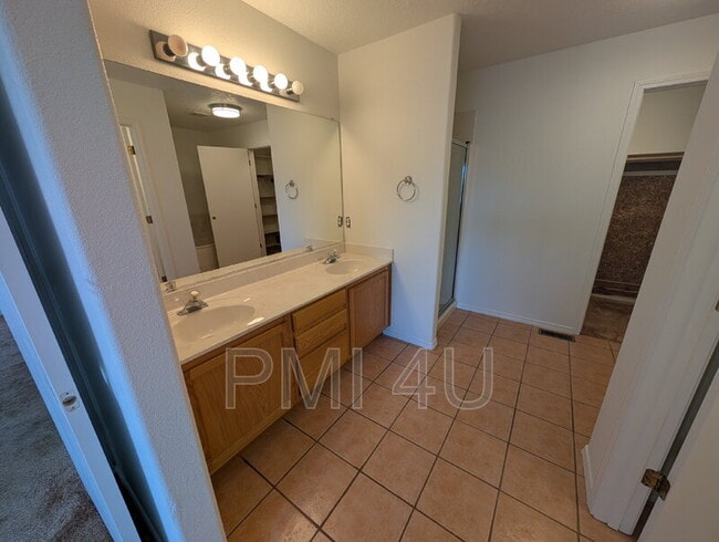 Building Photo - 7105 Casa Elena Dr NE