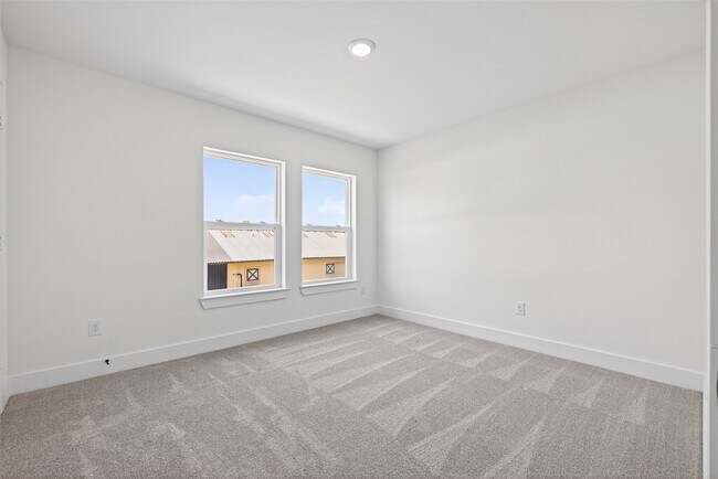 Building Photo - 702 Sonfield Dr