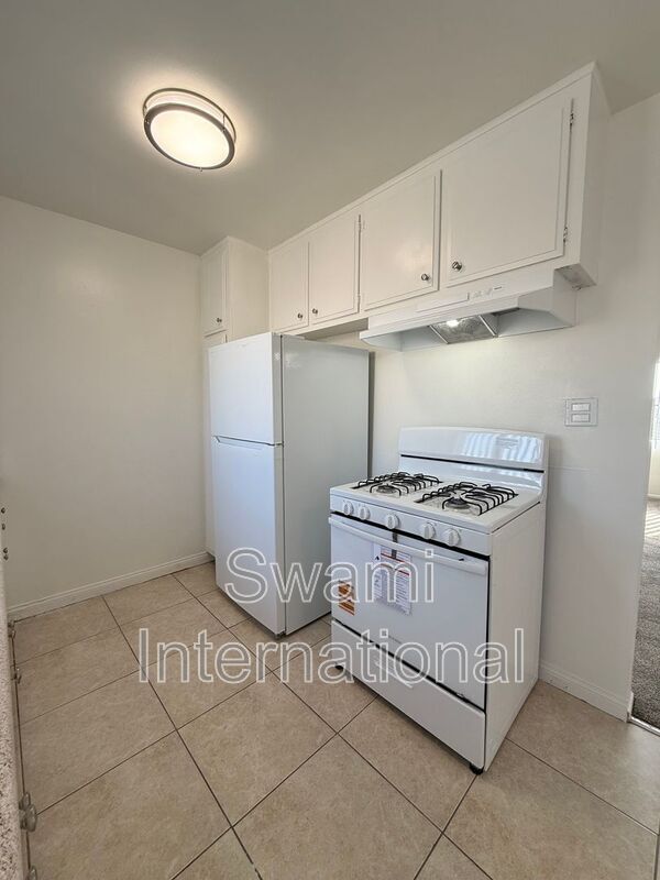 Building Photo - 5846 Estrella Ave