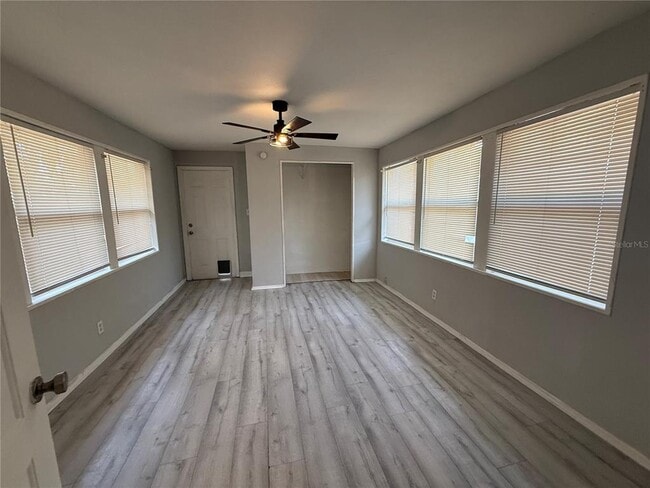 Building Photo - 2221 23rd Ave S