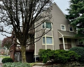 Building Photo - 1118 Foxboro Dr