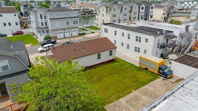 Building Photo - 545 N Connecticut Ave