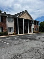 Building Photo - 718 Westbrook Ct