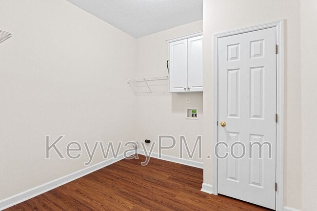 Building Photo - 619 Archard Dr