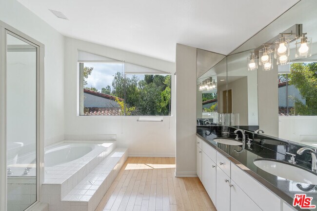 Building Photo - 23454 Park Hermosa