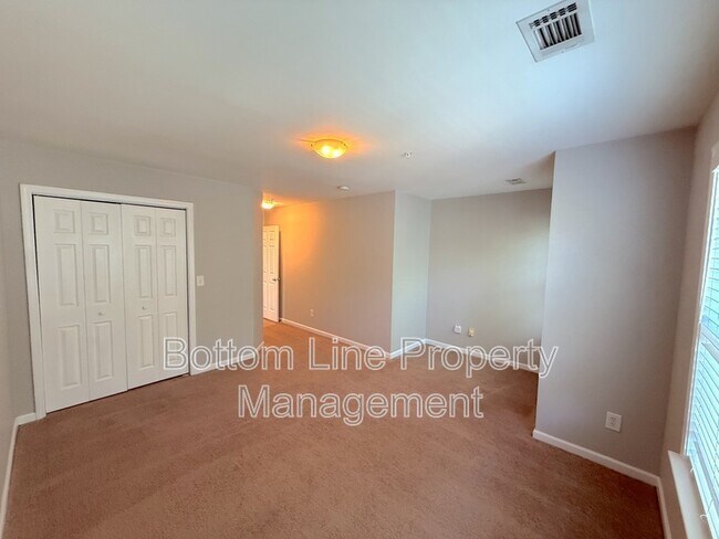 Building Photo - 1131 Ilana Ct