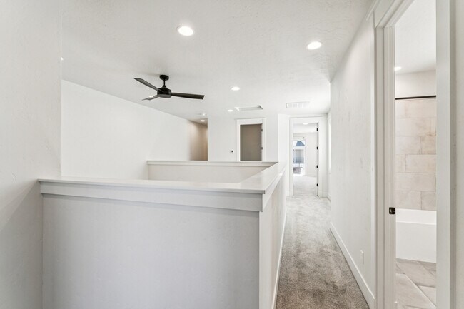 Building Photo - 3243 S Sedgebrook Ln