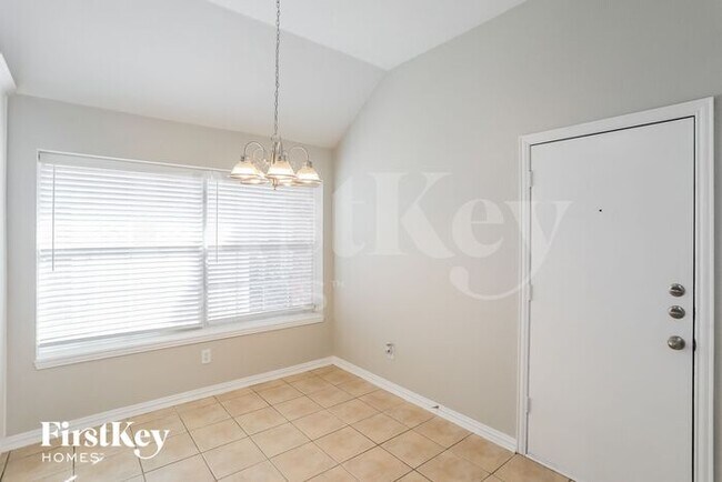 Building Photo - 1234 Shenandoah Dr