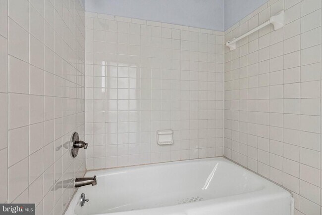 Building Photo - 2435 18th St NE