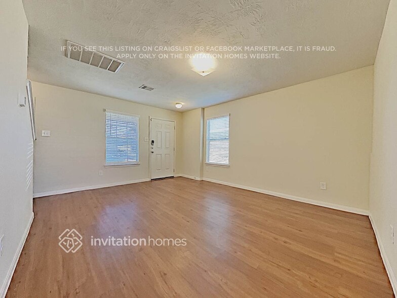 Building Photo - 15734 Regal Trace Ln
