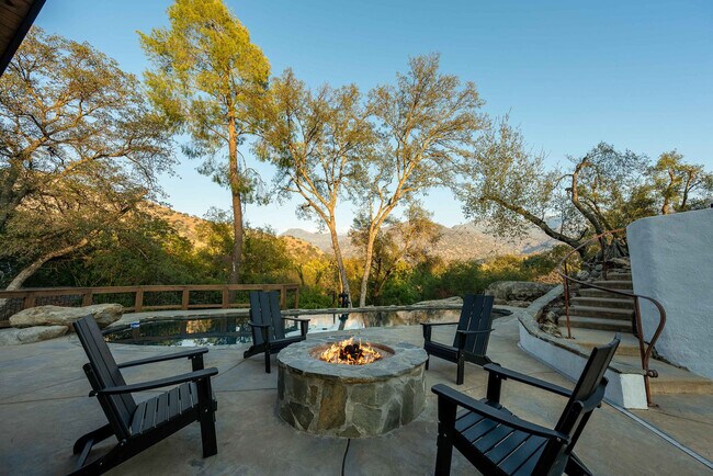 Building Photo - 43620 Washburn Dr