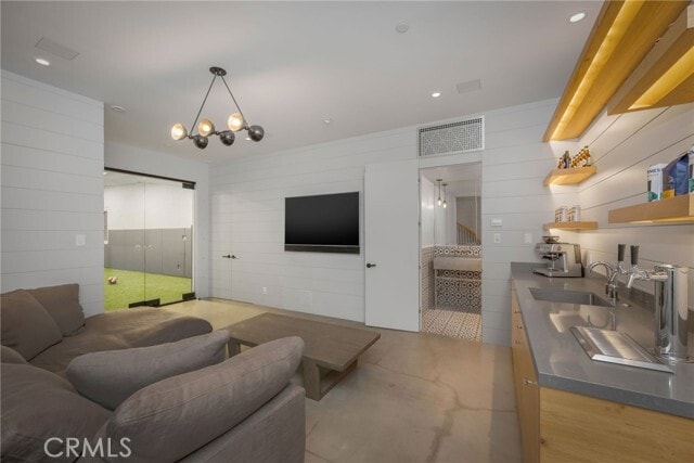 Building Photo - 2903 Manhattan Ave