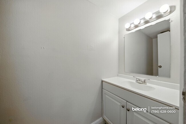 Building Photo - 17901 NW 68th Ave