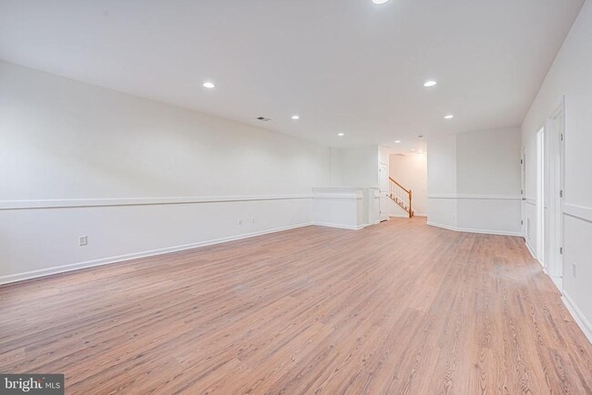 Building Photo - 15000 Gossom Manor Pl