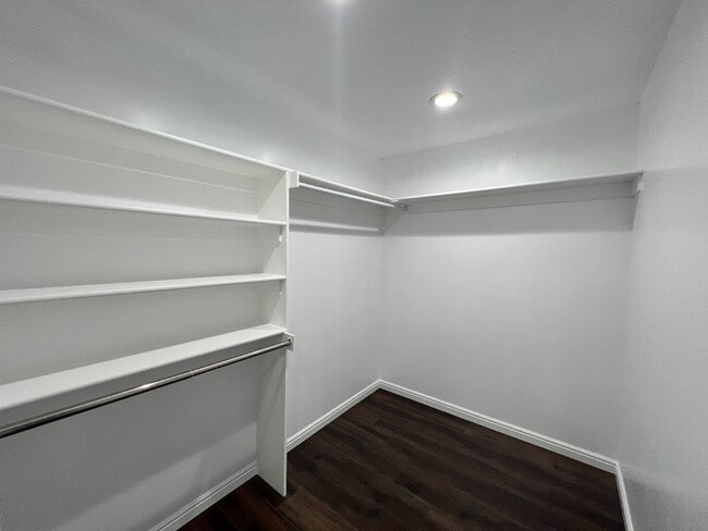 Building Photo - 7059 W Shaffer Ct
