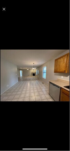 Building Photo - 501 Cherry Cir