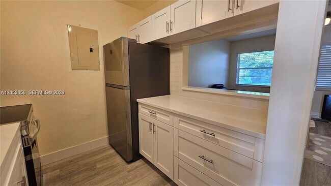 Building Photo - 2918 Funston St
