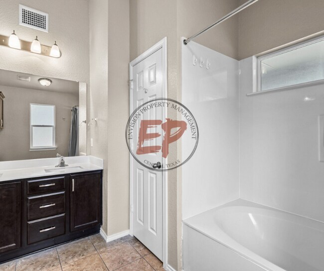 Building Photo - 6505 Vista View Dr