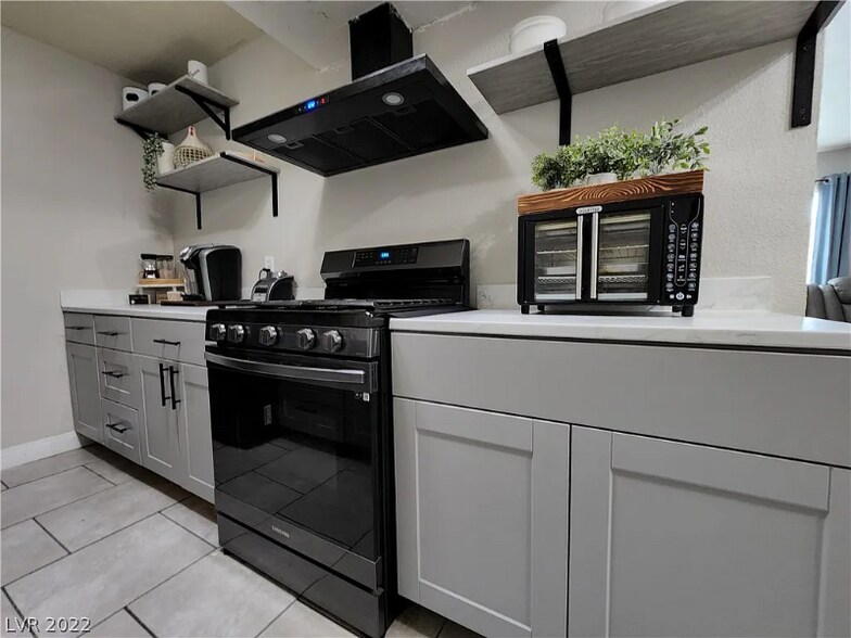 Building Photo - 3671 Villa Knolls E Dr