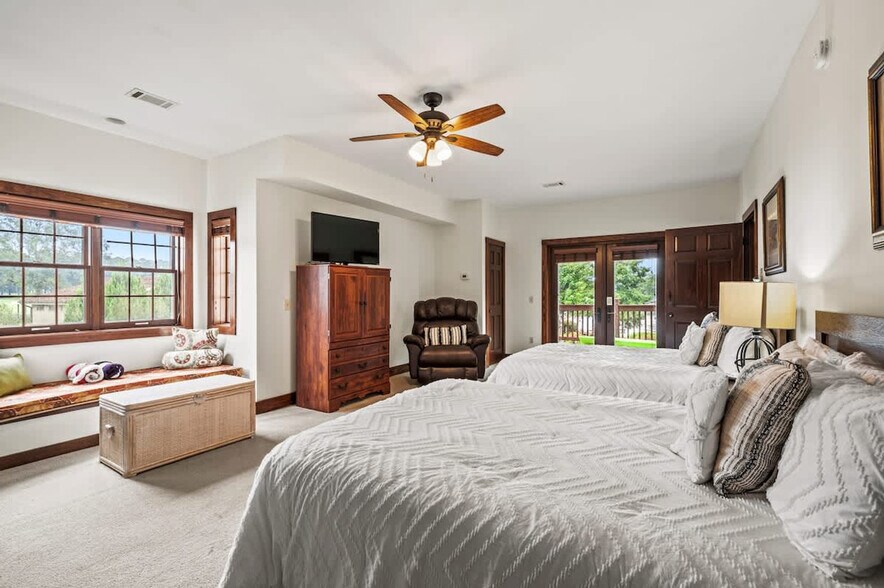 Building Photo - 473 Cuscowilla Dr