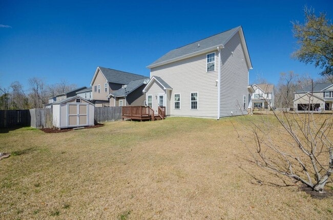 Building Photo - 219 Peggy's Trce