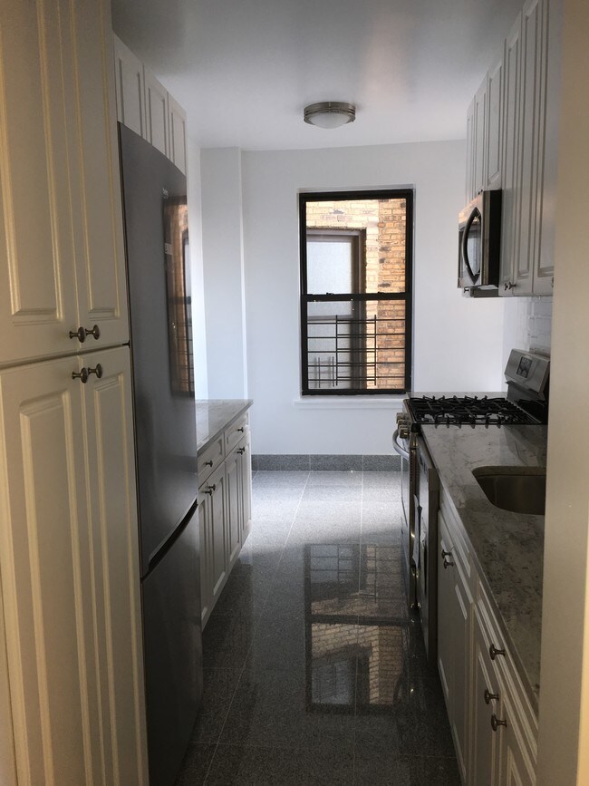 Floorplan - 658-666 West 188th