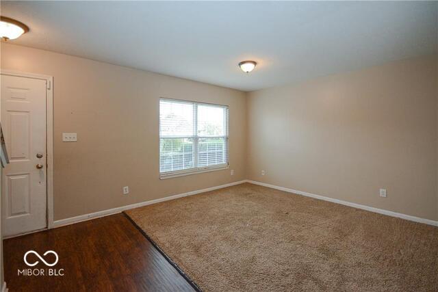 formal living room off entry - 4327 Mahogany Dr